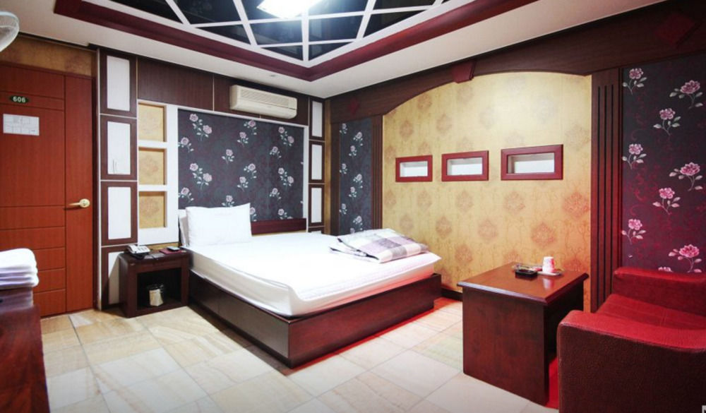Plus Motel Puszan Kültér fotó