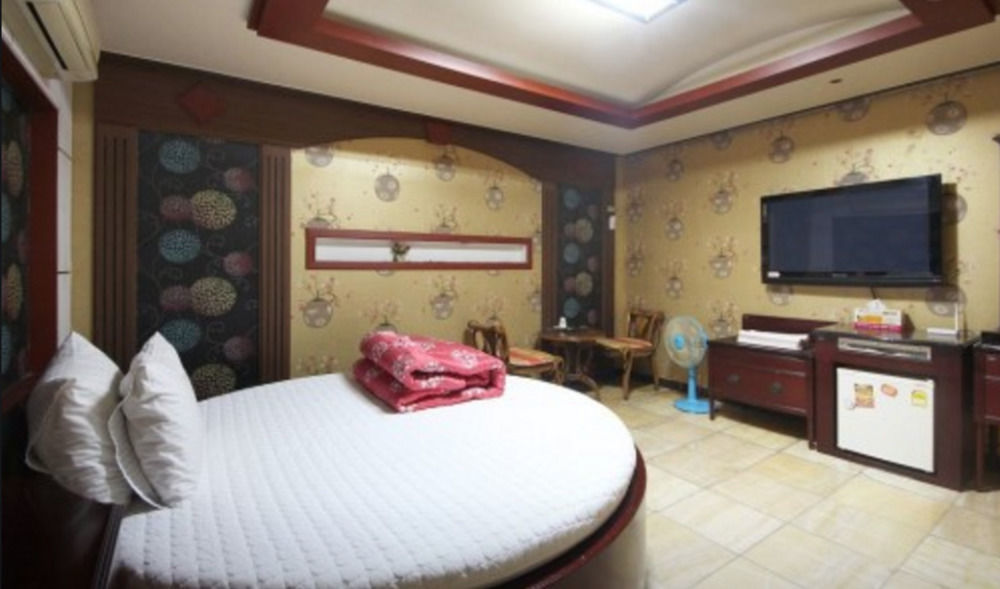 Plus Motel Puszan Kültér fotó