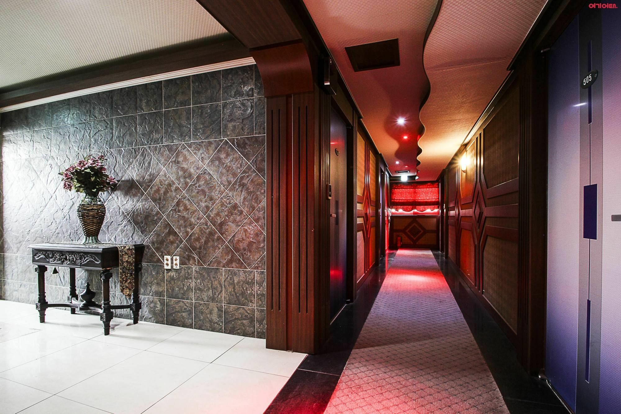 Plus Motel Puszan Kültér fotó
